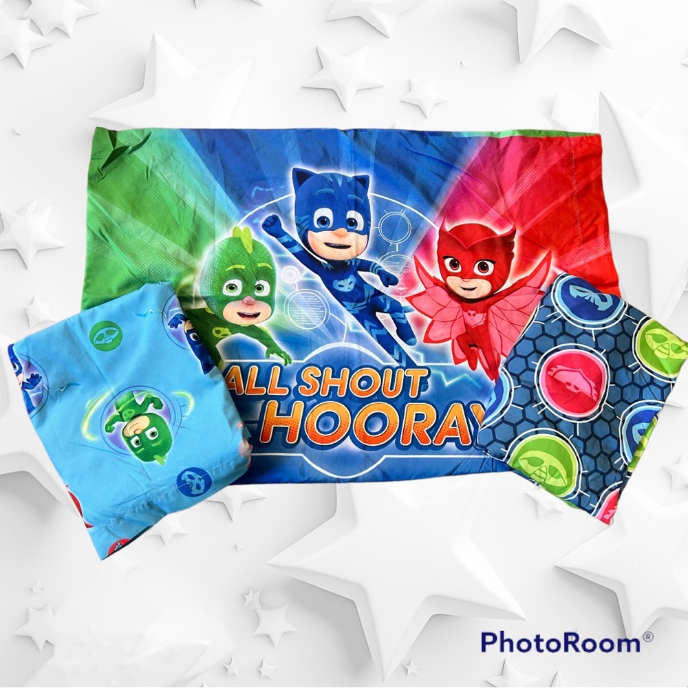 PJ Masks twin bed sheet set.